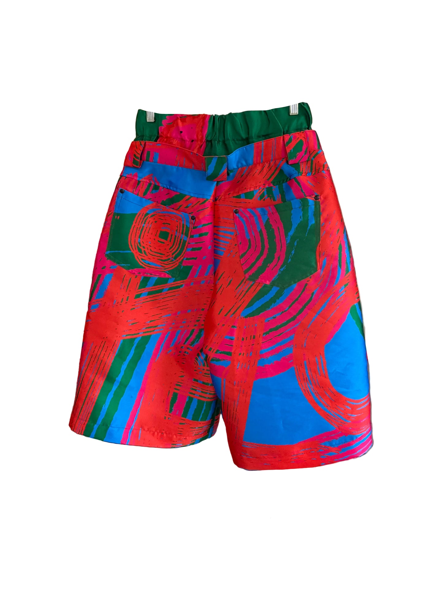 Double waisted shorts Graffiti print