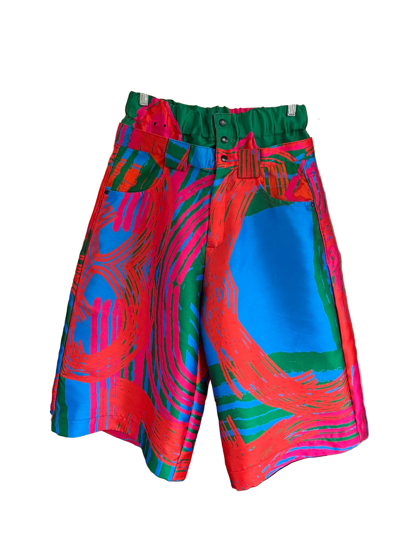 Double waisted shorts Graffiti print