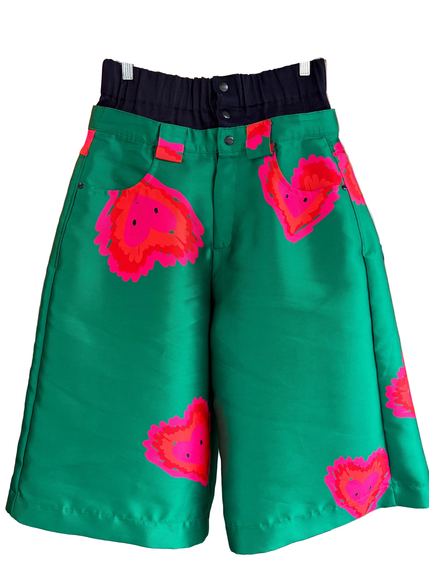 Double waisted shorts Heartstopper