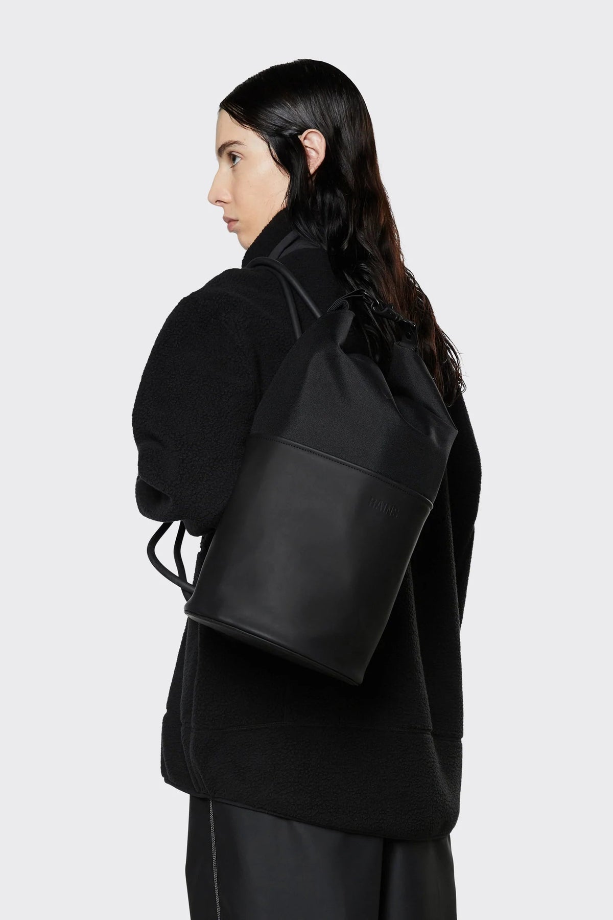 Bucket sling bag mini Black